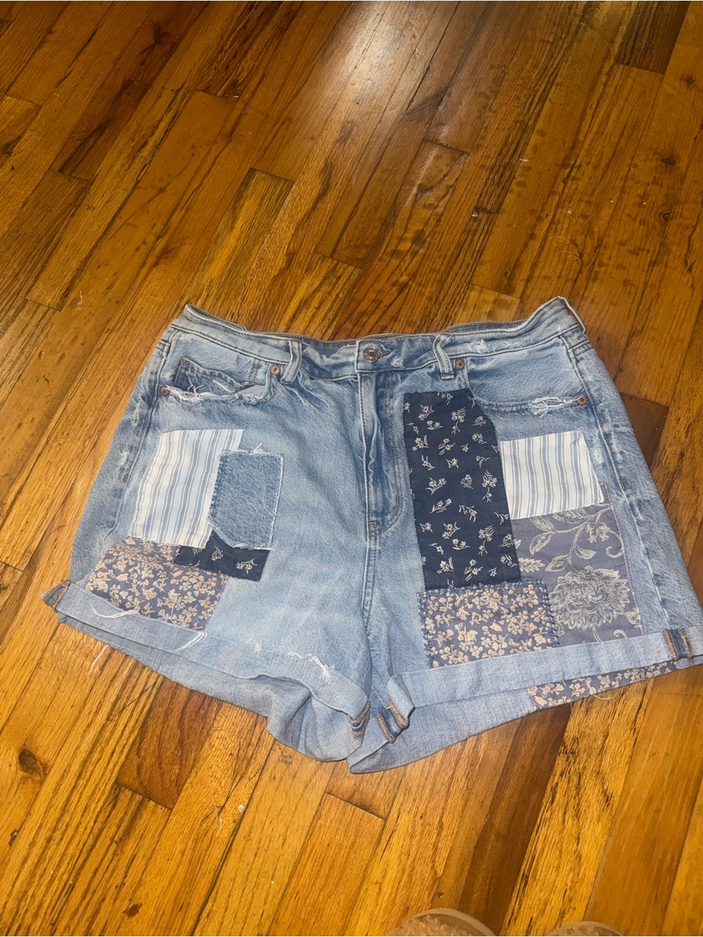 American Eagle Outfitters Light Wash Patchwork Denim Shorts